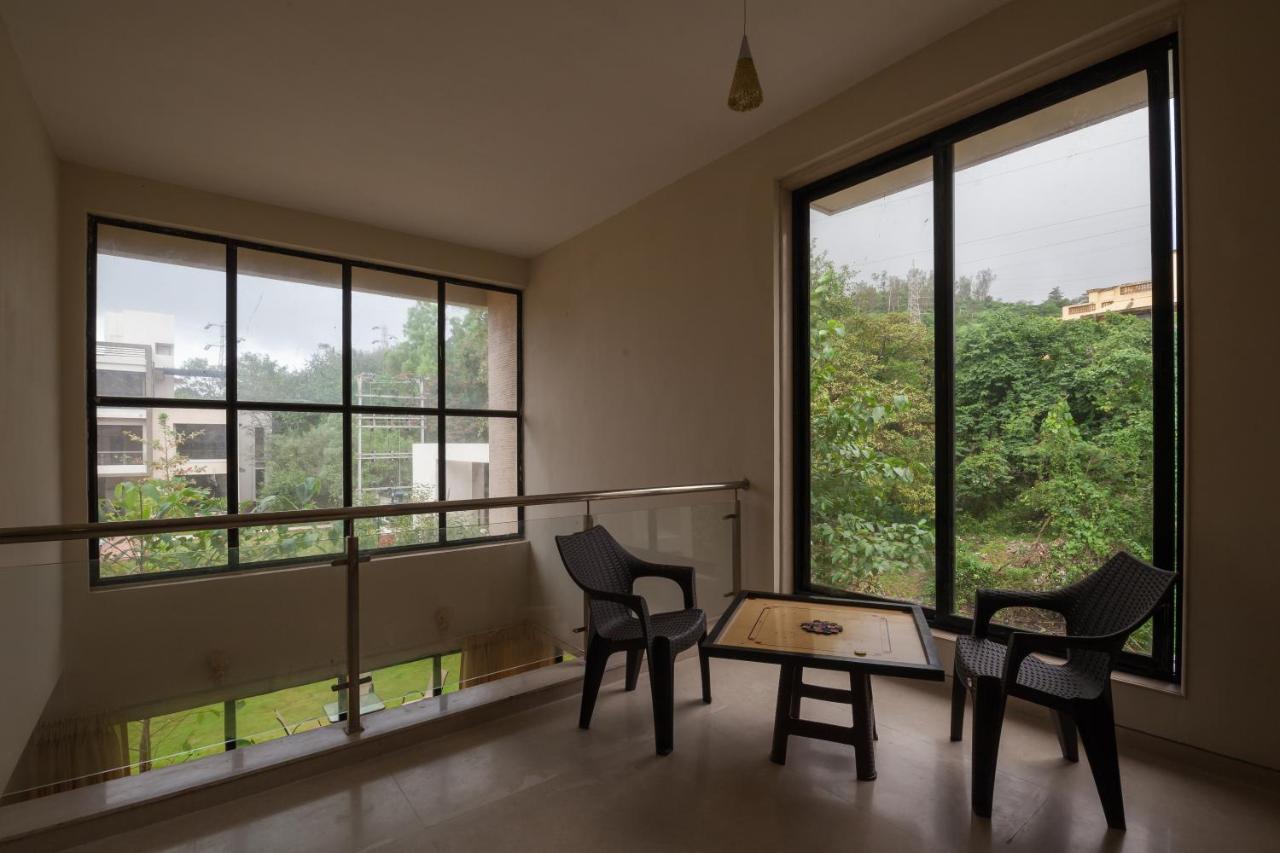 Stayvista'S Greenwoods Villa 10 - City-Center Villa With Private Pool, Terrace, Lift & Carrom Board 罗纳瓦拉 外观 照片